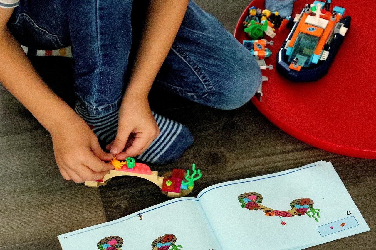 Putting lego together